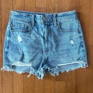 HOLLISTER Distressed Shorts 26